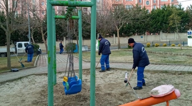 Park Ve Bahçeler Müdürlüğü Hız Kesmeden Çalışıyor