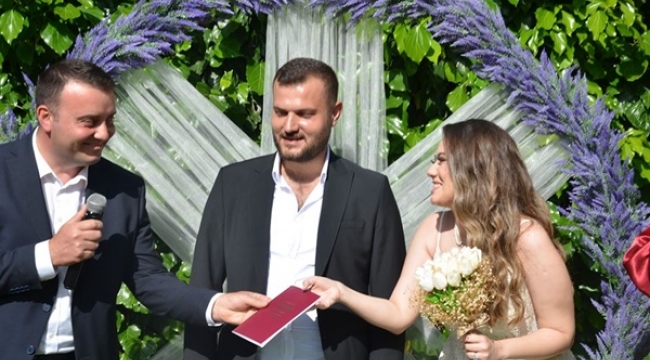 Bozoğlu, Ölçer Çiftinin Nikah Şahidi Oldu