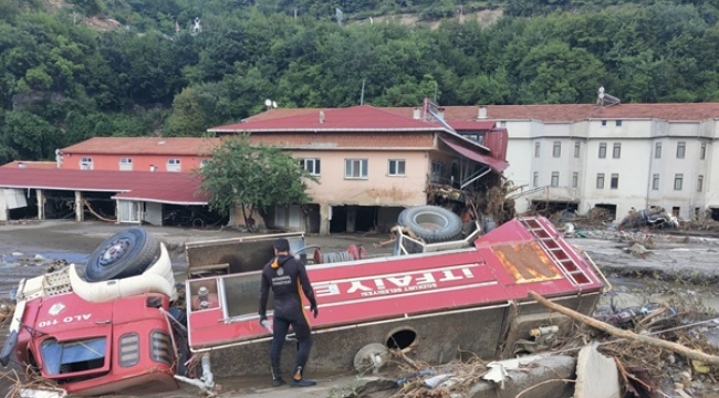 İBB Sel Bölgesinde Kurtarma Çalışmalarını Sürdürüyor, 3 Cansız Bedene Ulaşıldı