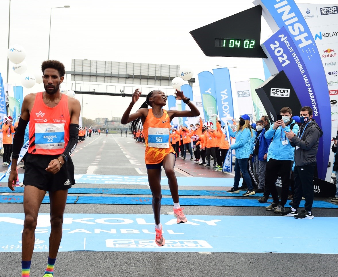 Dünyanın En Hızlısı: N Kolay İstanbul Yarı Maratonu