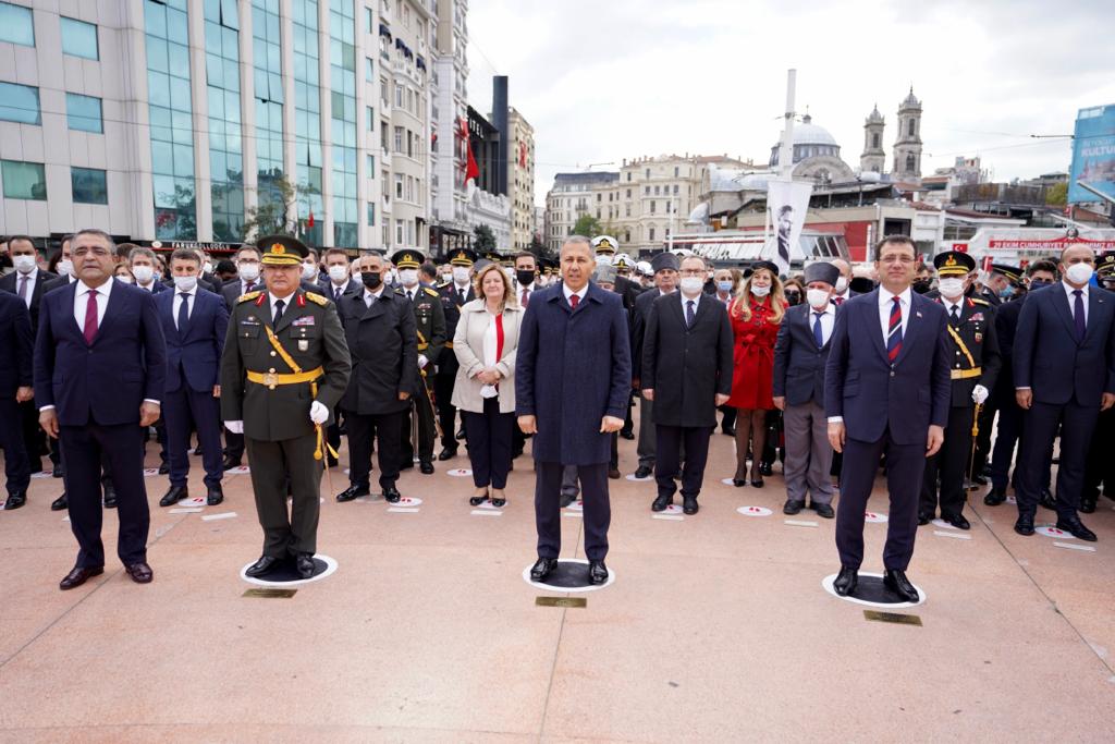 Taksim'de 98'nci Yıl Anması