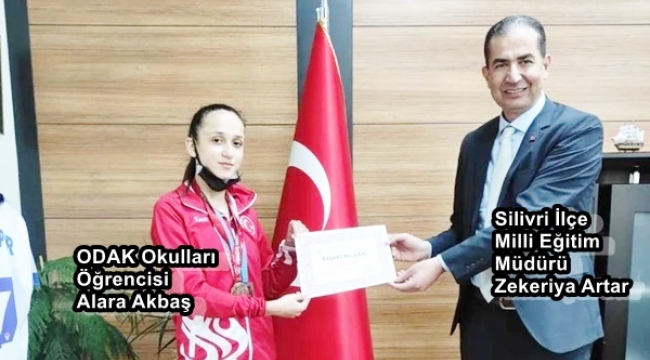 ODAK'ın şampiyon öğrencisi Alara'ya İlçe MEM'den özel kutlama