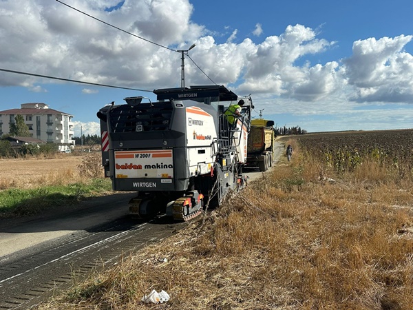 Silivri Belediyesi Fen İşleri Müdürlüğü Tarafından Yürütülen Yol ve Altyapı Çalışmaları Devam Ediyor