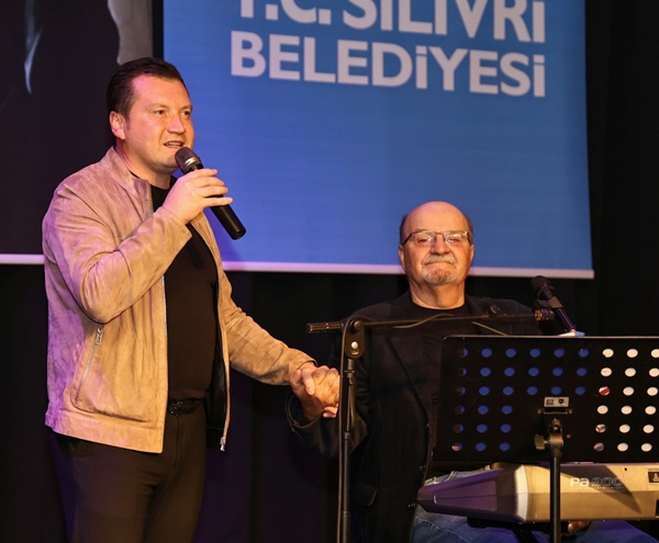 Başkan Balcıoğlu, Piyanist Engin Erkuş'un Müzik Dinletisine Katıldı