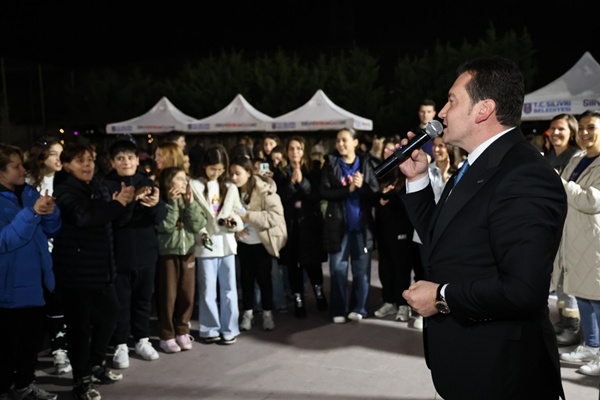 Başkan Balcıoğlu, Mektebim Koleji'nin En Uzun Gece Etkinliği'ne Katıldı