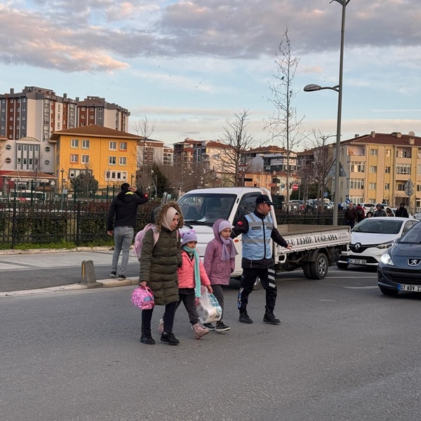 Öğrenciler Okula Güvenle Gitsin Diye, Zabıta Ekipleri Görevde!