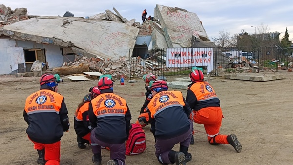 SAK Arama Kurtarma Ekibi Orta Seviye Akreditasyonunu Başarıyla Tamamladı