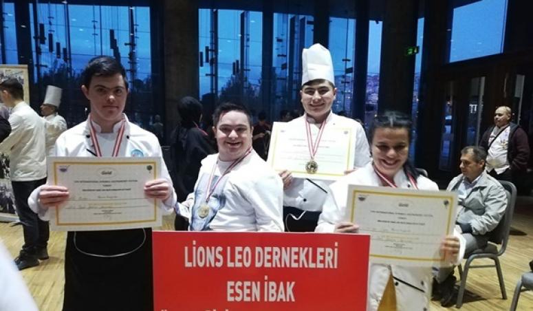 Lions Esen İbak Öğrencilerinden 3 Altın Madalya